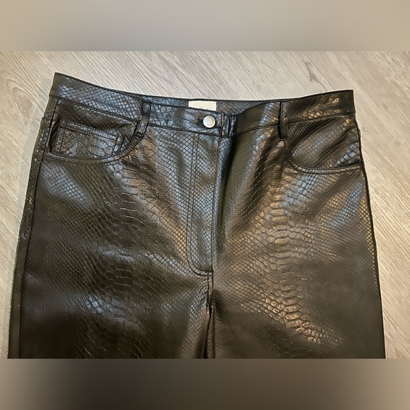 Aritzia Wilfred The Melina Pant - Faux Snakeskin Leather Wide Leg Pant - Picture 4 of 10